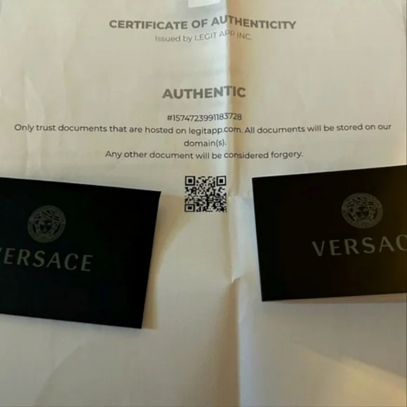 VERSACE Medusa Wristlet Zip Clutch Caramel Leather Pouch with Dust Bag & COA - Picture 8 of 9